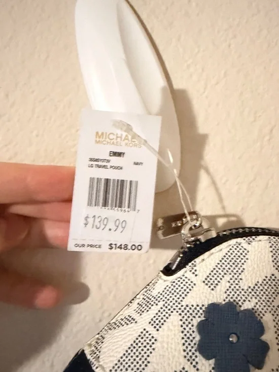 Michael Kors Navy & White Floral Applique Travel Pouch - Picture 4 of 4